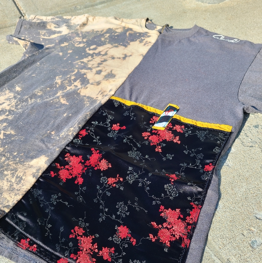 Shameful Tricolor Split Tee